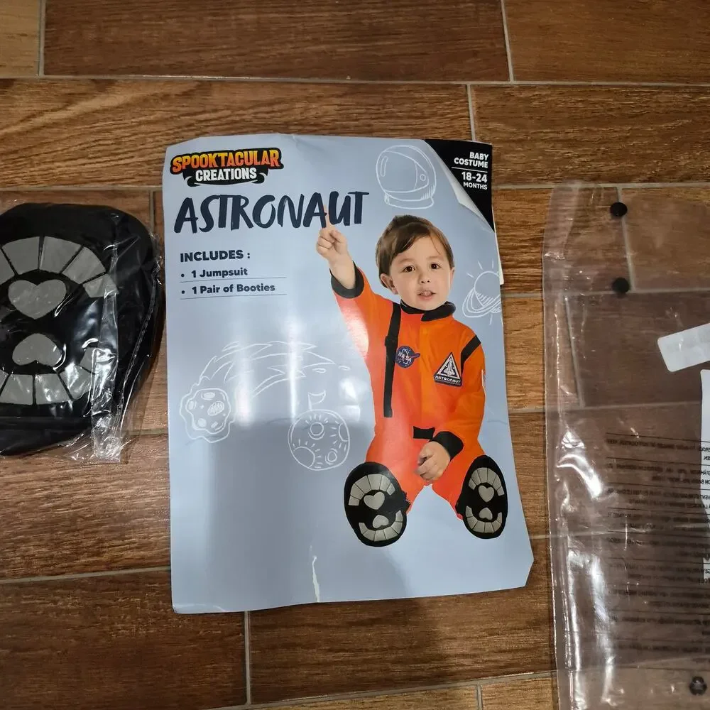 NEW Halloween costume Child ASTRONAUT COSTUME size 18-24 mths